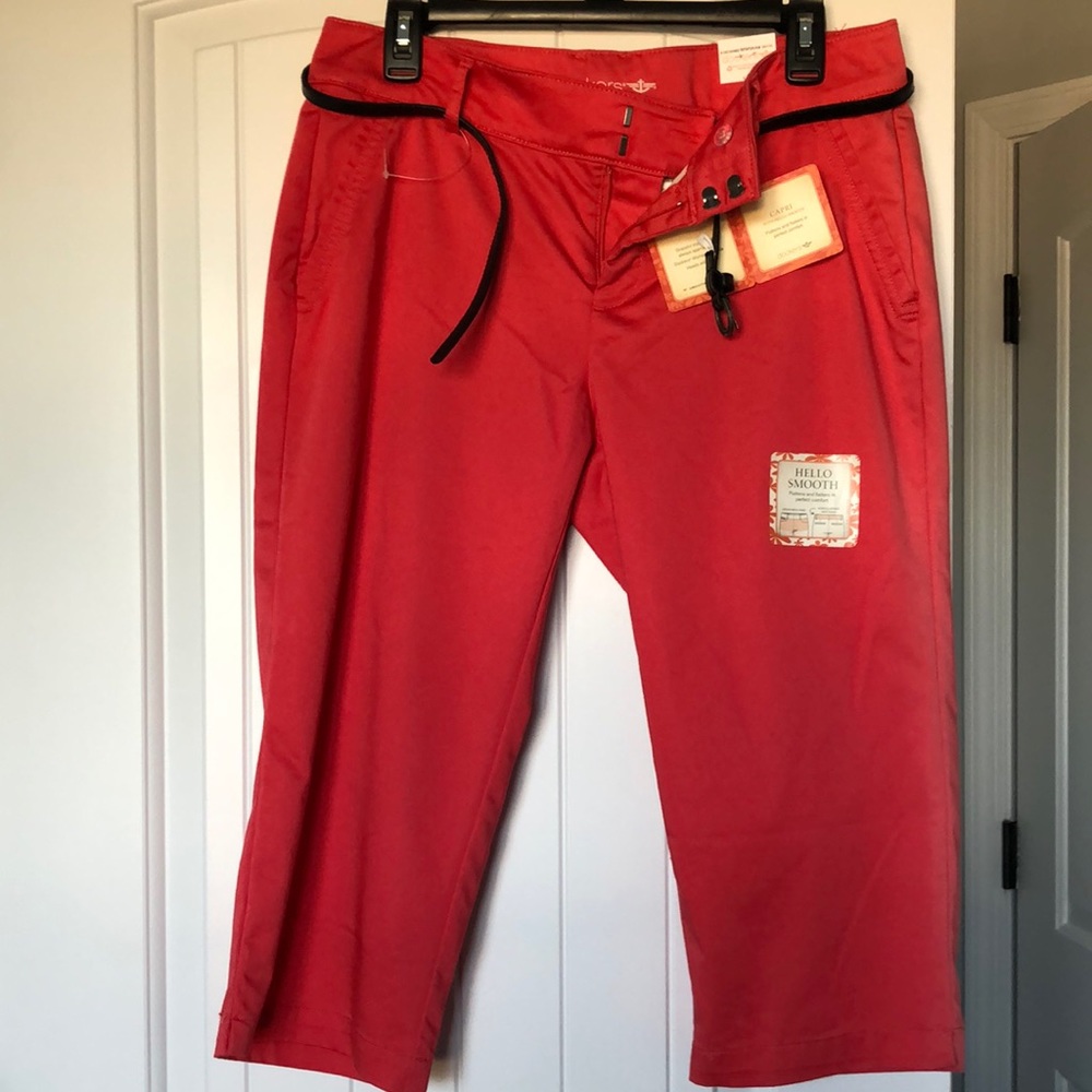 Dockers Capri Pants Women's Size 10‎ Petite Salmon Pink Belted